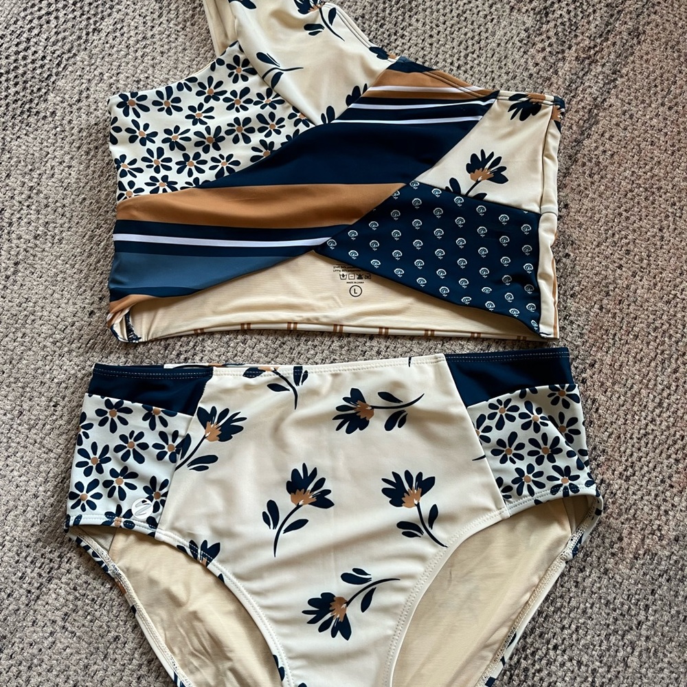 Nani swim patchwork One-Shoulder Bikini Set size large